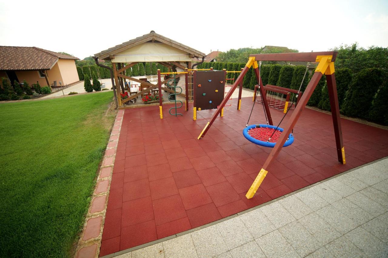 Relax Apartmanhaz Mórahalom Εξωτερικό φωτογραφία